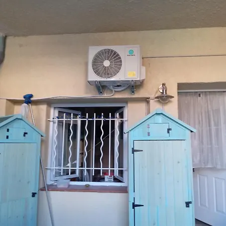 Joli Avec Jardin דירה