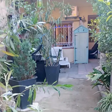 Joli Avec Jardin דירה *